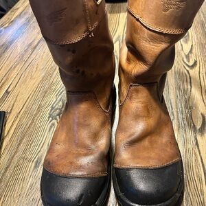 Red Wing Shoes Brown Leather Footwear. Composite toe, nick from demo saw not dee